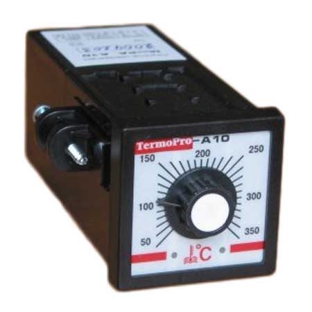 Двопозиційний регулятор температури TermoPro A10